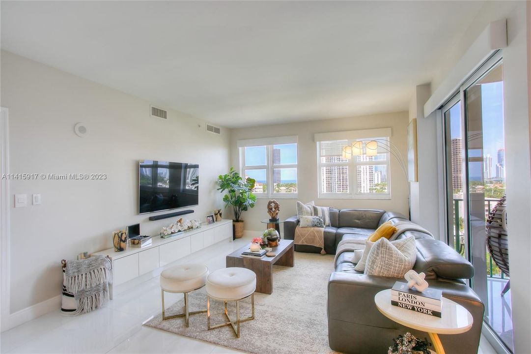 最近租的: $6,500 (3 贝兹, 3 浴室, 1702 平方英尺)