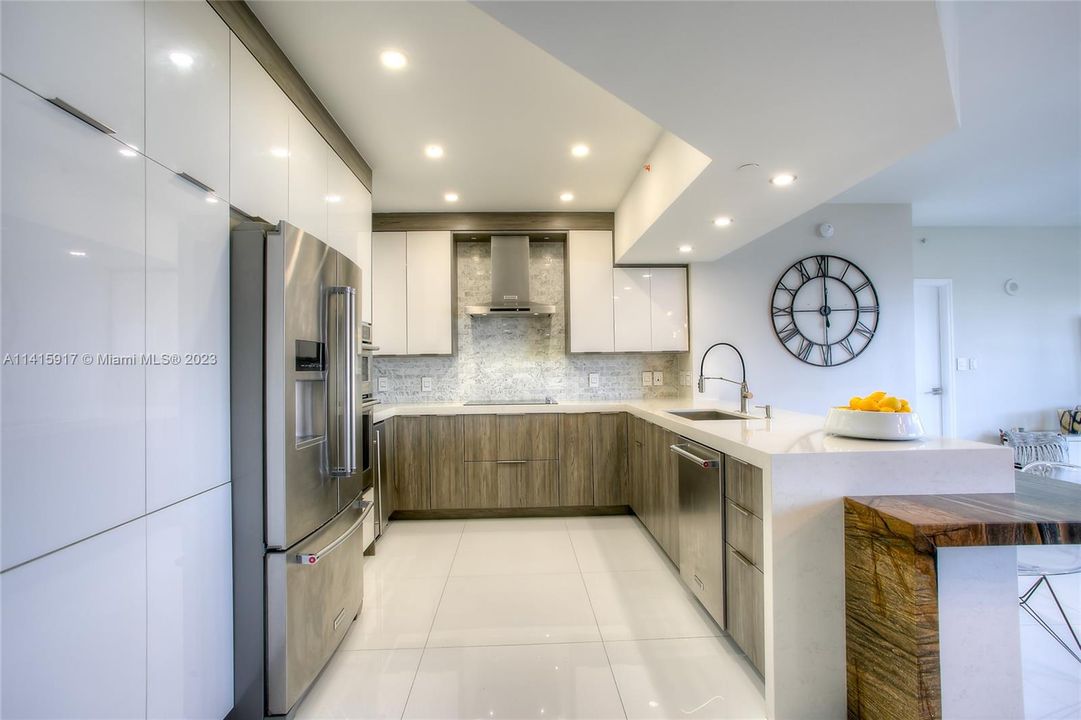 最近租的: $6,500 (3 贝兹, 3 浴室, 1702 平方英尺)