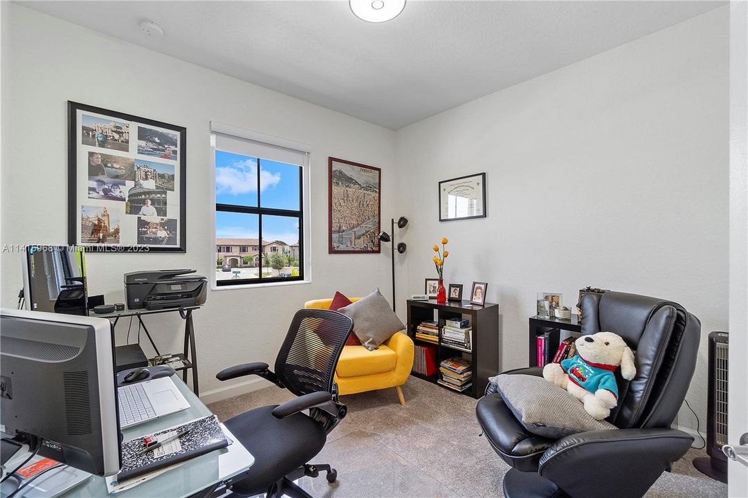 Recently Sold: $435,000 (3 beds, 2 baths, 1583 Square Feet)