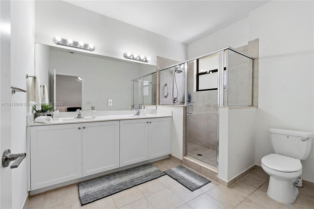 Recently Sold: $435,000 (3 beds, 2 baths, 1583 Square Feet)