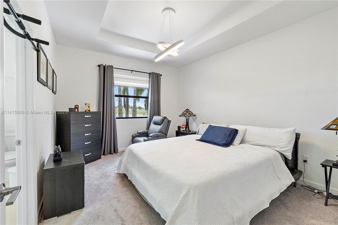 Recently Sold: $435,000 (3 beds, 2 baths, 1583 Square Feet)