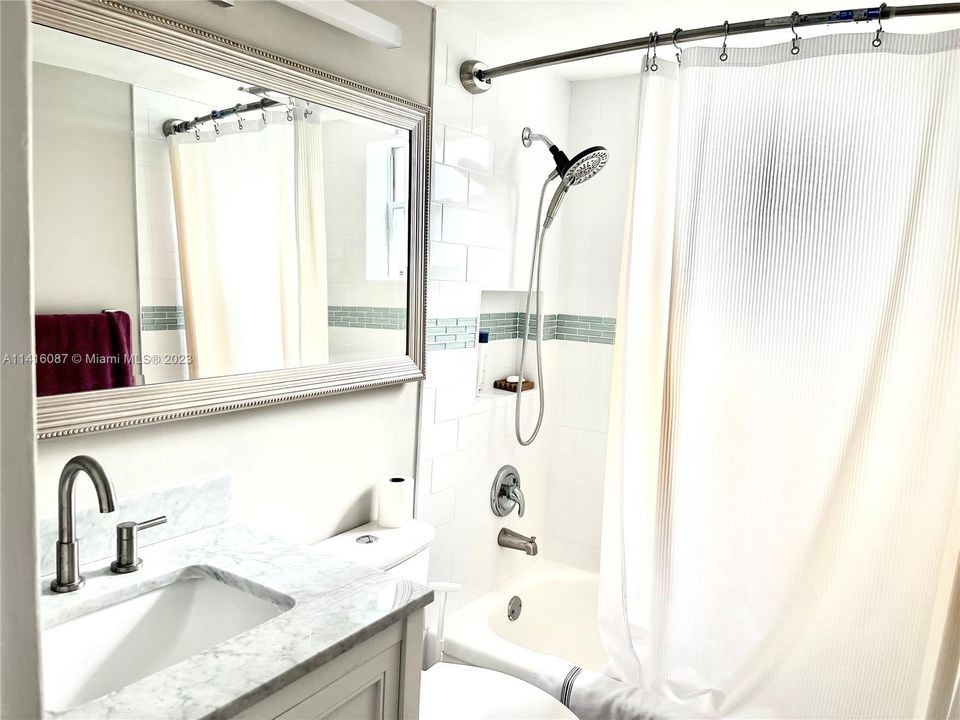 Recently Sold: $180,000 (2 beds, 1 baths, 650 Square Feet)