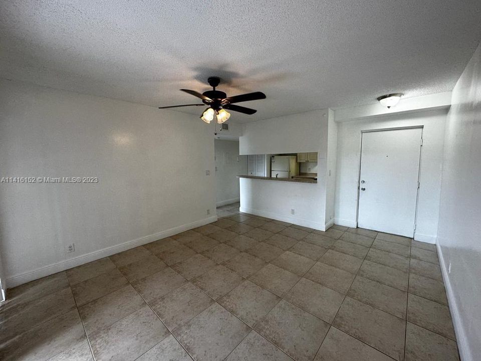 Recientemente alquilado: $1,700 (1 camas, 1 baños, 615 Pies cuadrados)