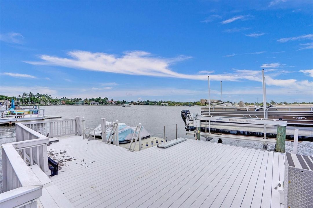 Недавно продано: $2,200,000 (4 спален, 3 ванн, 2554 Квадратных фут)