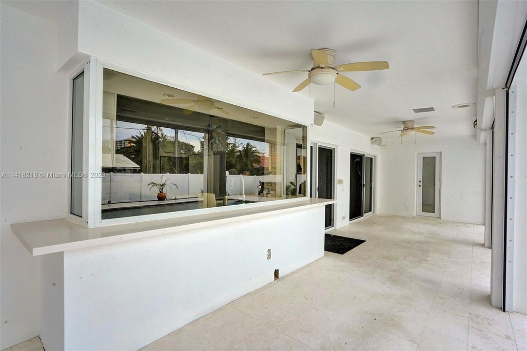 Недавно продано: $2,200,000 (4 спален, 3 ванн, 2554 Квадратных фут)