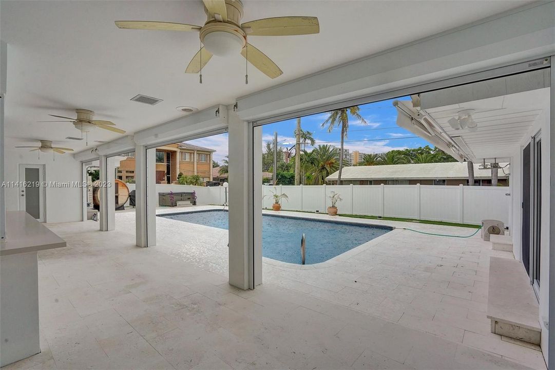 Недавно продано: $2,200,000 (4 спален, 3 ванн, 2554 Квадратных фут)