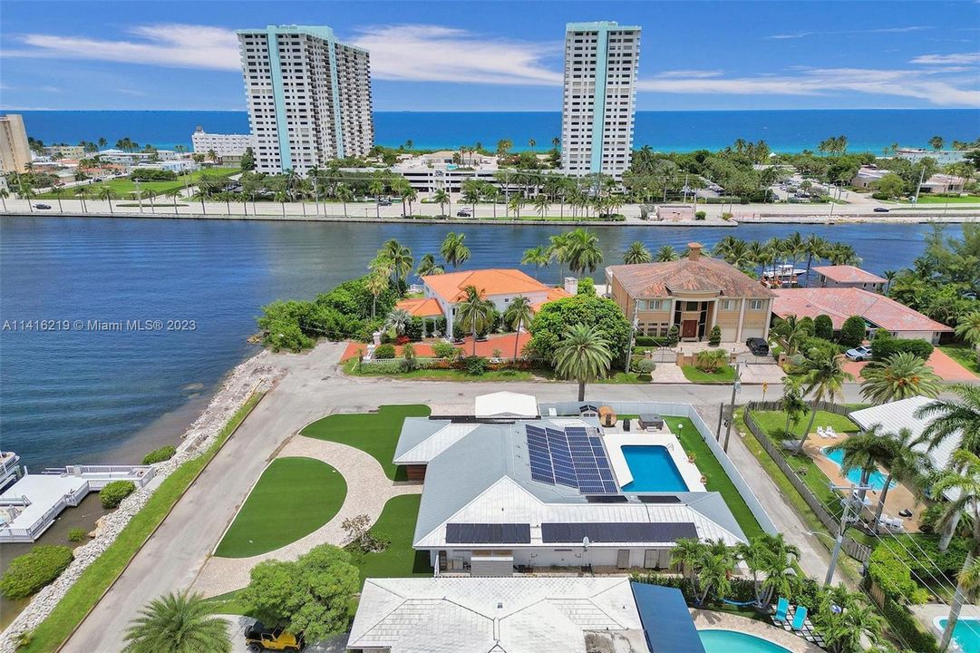 Недавно продано: $2,200,000 (4 спален, 3 ванн, 2554 Квадратных фут)