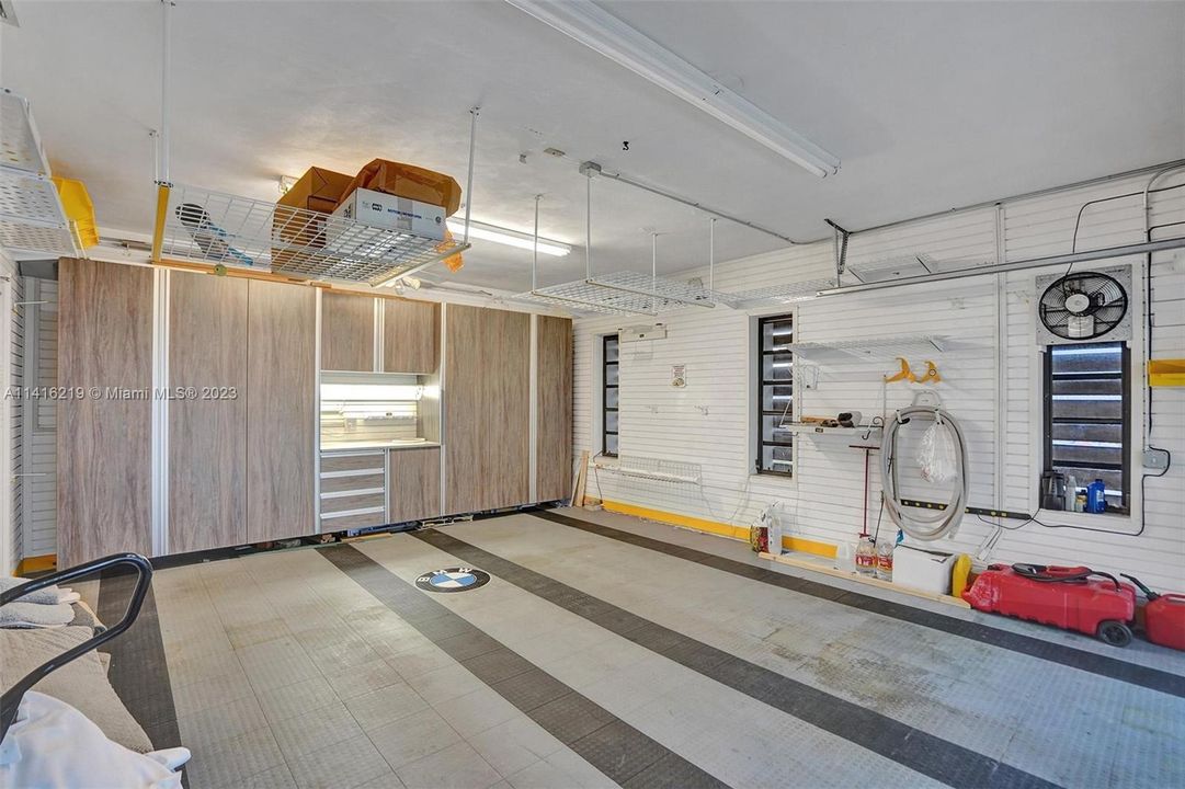 Недавно продано: $2,200,000 (4 спален, 3 ванн, 2554 Квадратных фут)