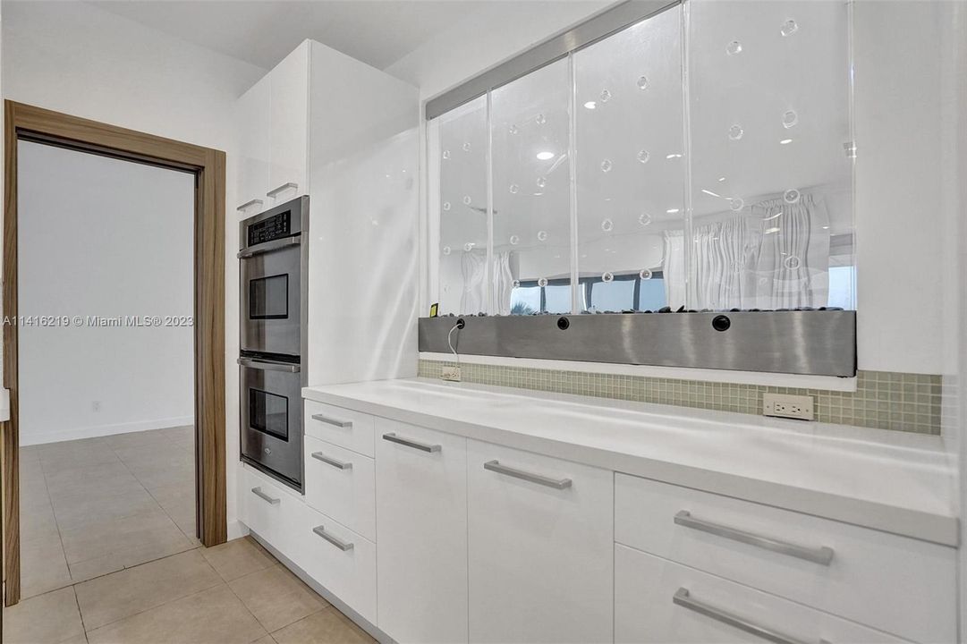 Недавно продано: $2,200,000 (4 спален, 3 ванн, 2554 Квадратных фут)