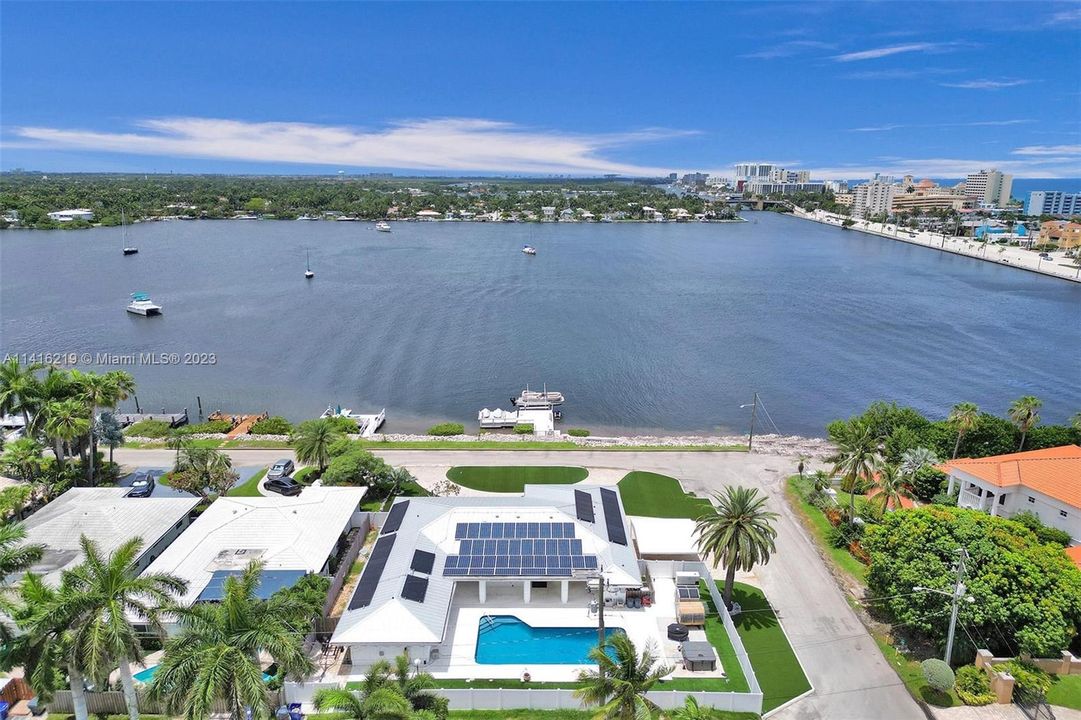 Недавно продано: $2,200,000 (4 спален, 3 ванн, 2554 Квадратных фут)