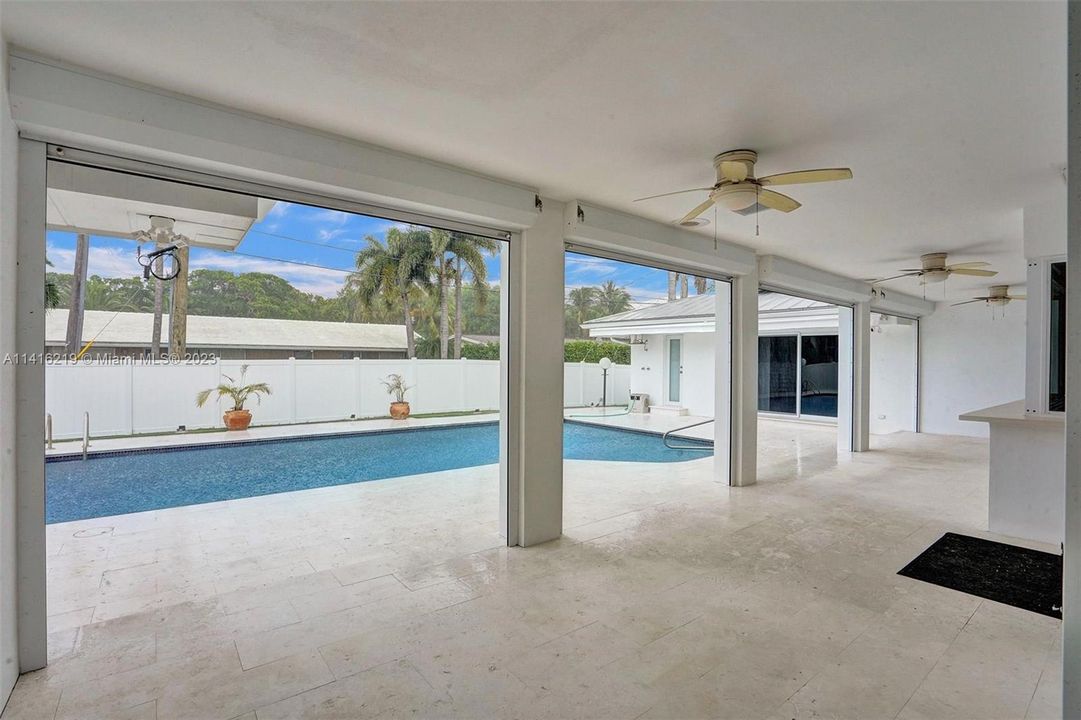 Недавно продано: $2,200,000 (4 спален, 3 ванн, 2554 Квадратных фут)