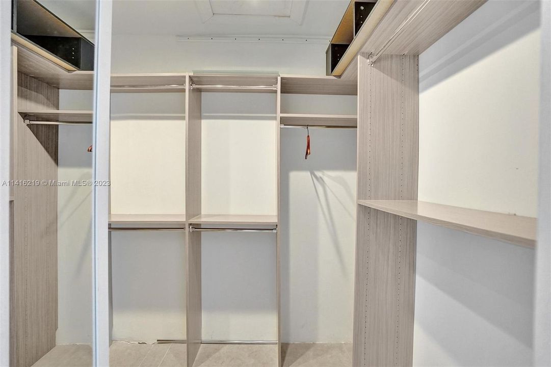 Недавно продано: $2,200,000 (4 спален, 3 ванн, 2554 Квадратных фут)