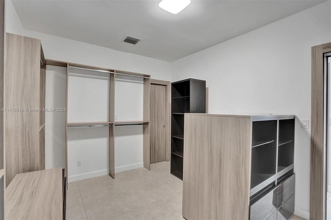 Недавно продано: $2,200,000 (4 спален, 3 ванн, 2554 Квадратных фут)