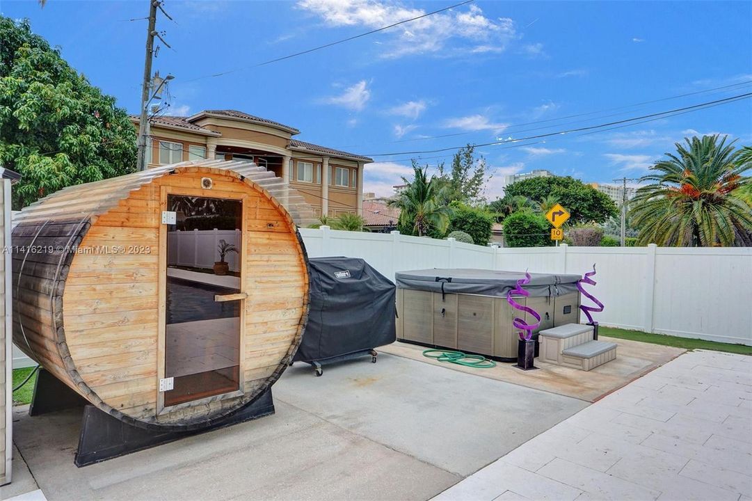 Недавно продано: $2,200,000 (4 спален, 3 ванн, 2554 Квадратных фут)