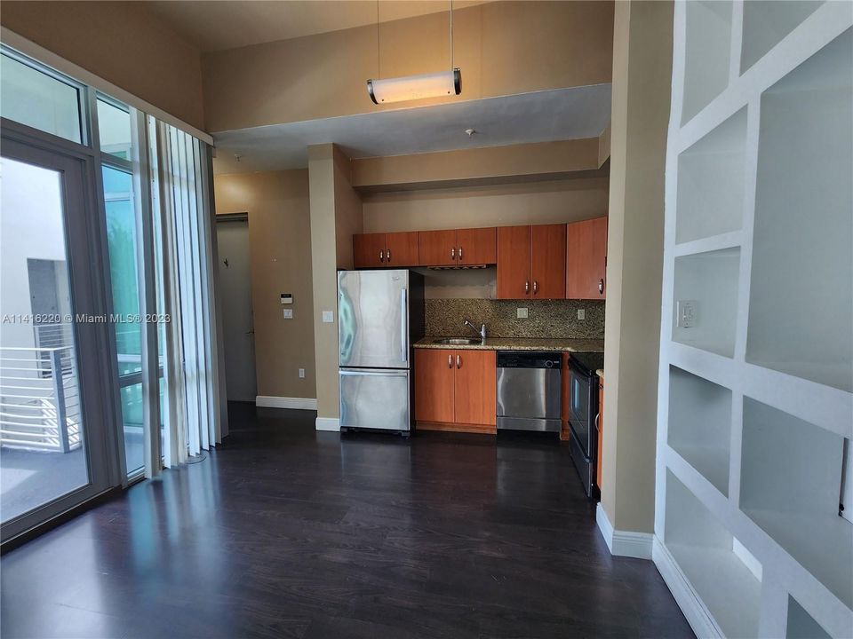 Recently Rented: $2,100 (1 beds, 1 baths, 501 Square Feet)