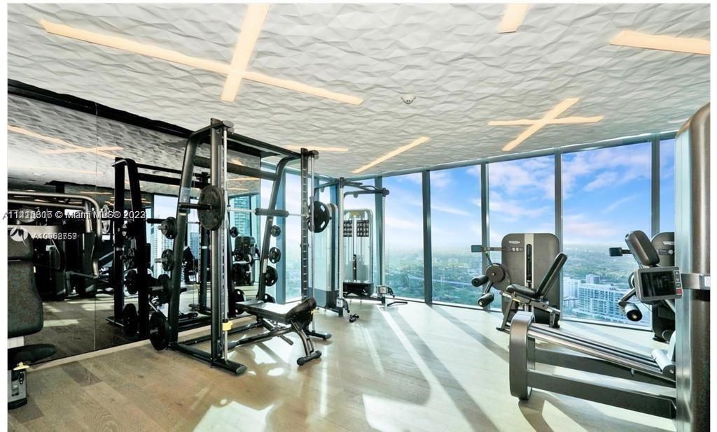 Recently Rented: $5,675 (1 beds, 1 baths, 808 Square Feet)