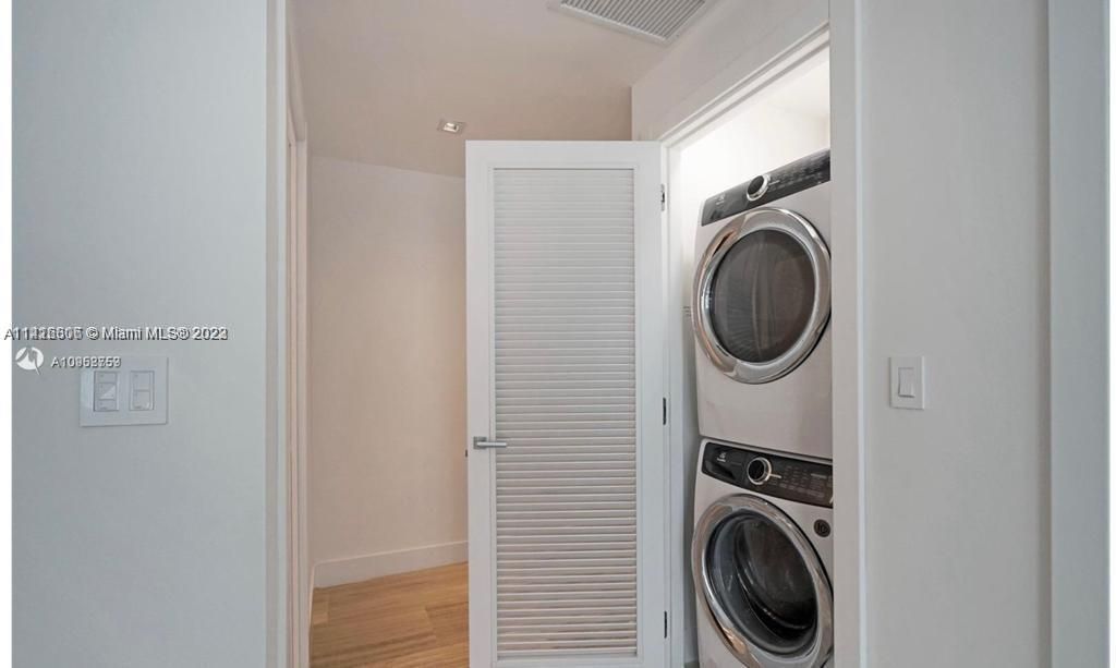 Recently Rented: $5,675 (1 beds, 1 baths, 808 Square Feet)