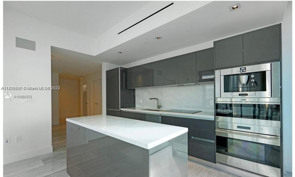 Recently Rented: $5,675 (1 beds, 1 baths, 808 Square Feet)