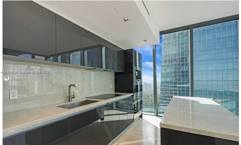 Recently Rented: $5,675 (1 beds, 1 baths, 808 Square Feet)