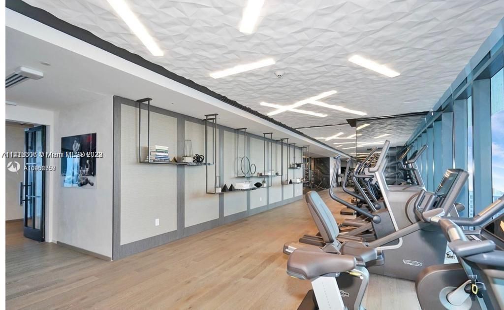 Recently Rented: $5,675 (1 beds, 1 baths, 808 Square Feet)