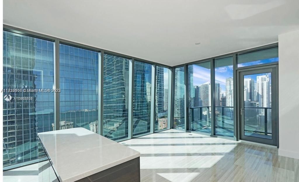 Recently Rented: $5,675 (1 beds, 1 baths, 808 Square Feet)