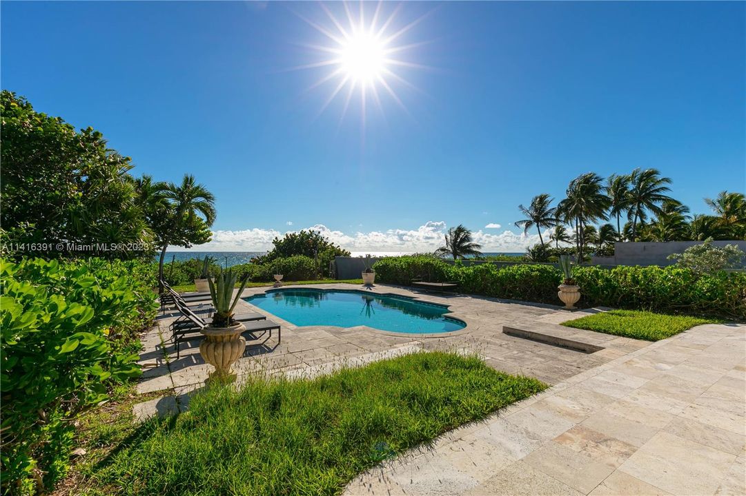 Recently Sold: $16,000,000 (5 beds, 5 baths, 4887 Square Feet)