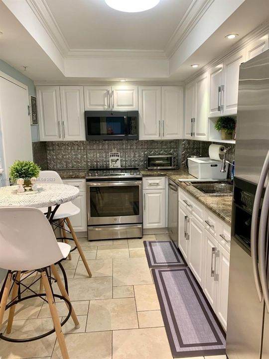 Recently Rented: $2,800 (1 beds, 1 baths, 880 Square Feet)