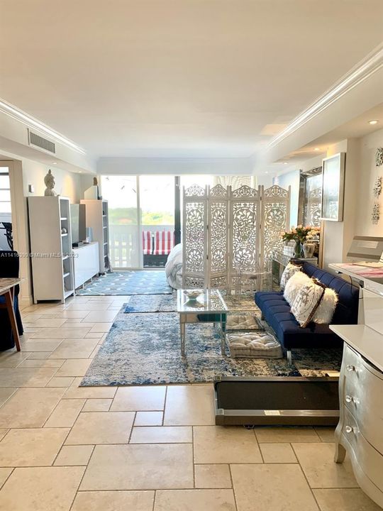 Recently Rented: $2,800 (1 beds, 1 baths, 880 Square Feet)