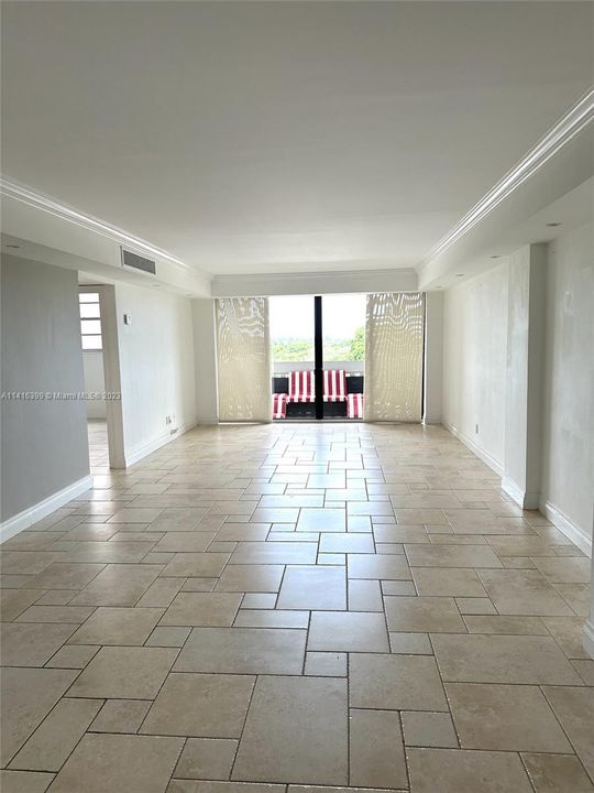 Recently Rented: $2,800 (1 beds, 1 baths, 880 Square Feet)