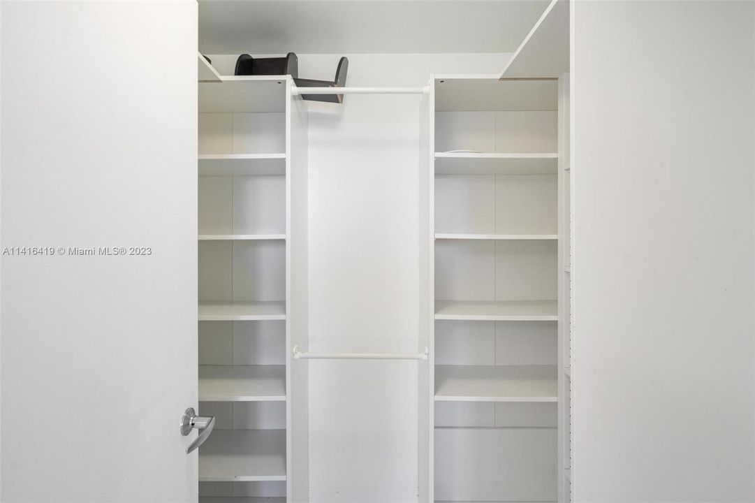 Recently Rented: $4,500 (2 beds, 2 baths, 1107 Square Feet)