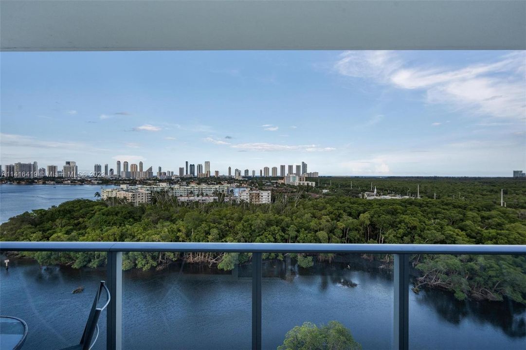 Recently Rented: $4,500 (2 beds, 2 baths, 1107 Square Feet)