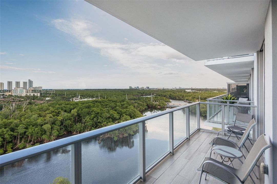 Recently Rented: $4,500 (2 beds, 2 baths, 1107 Square Feet)