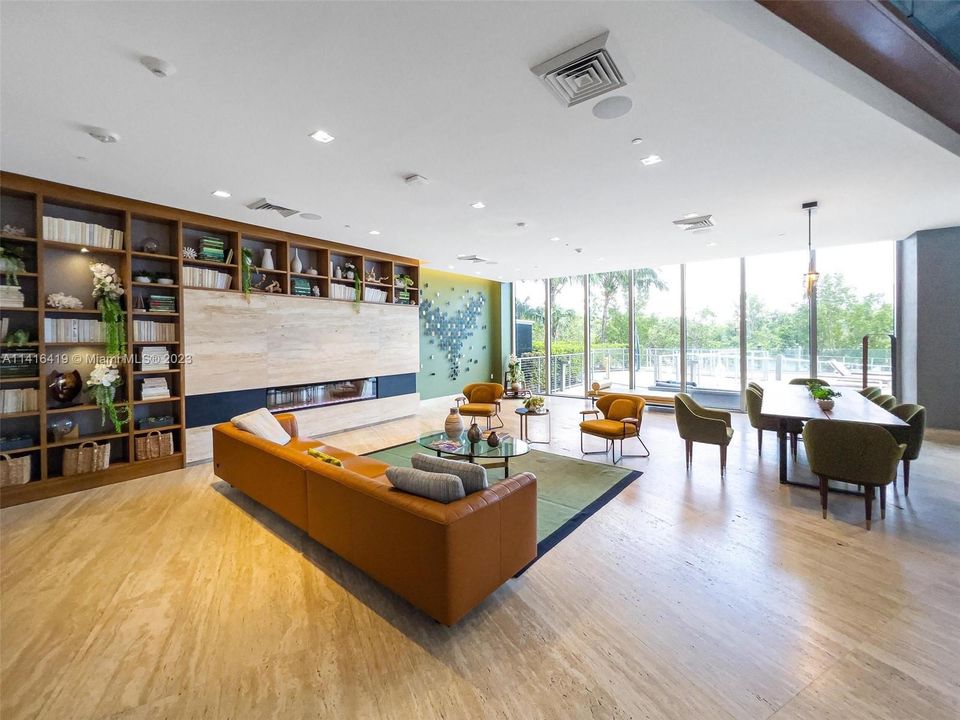 Recently Rented: $4,500 (2 beds, 2 baths, 1107 Square Feet)