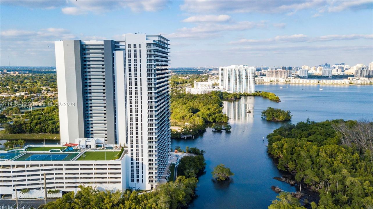 Recently Rented: $4,500 (2 beds, 2 baths, 1107 Square Feet)