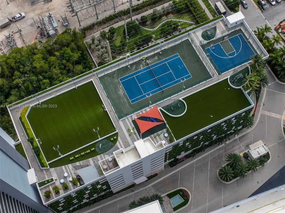 Recently Rented: $4,500 (2 beds, 2 baths, 1107 Square Feet)