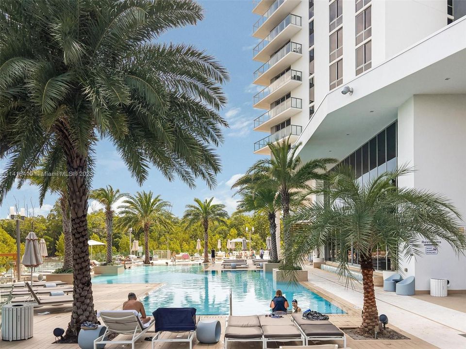 Recently Rented: $4,500 (2 beds, 2 baths, 1107 Square Feet)