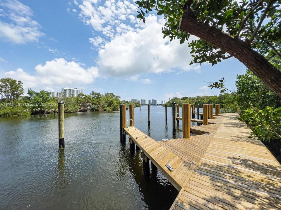 Recently Rented: $4,500 (2 beds, 2 baths, 1107 Square Feet)