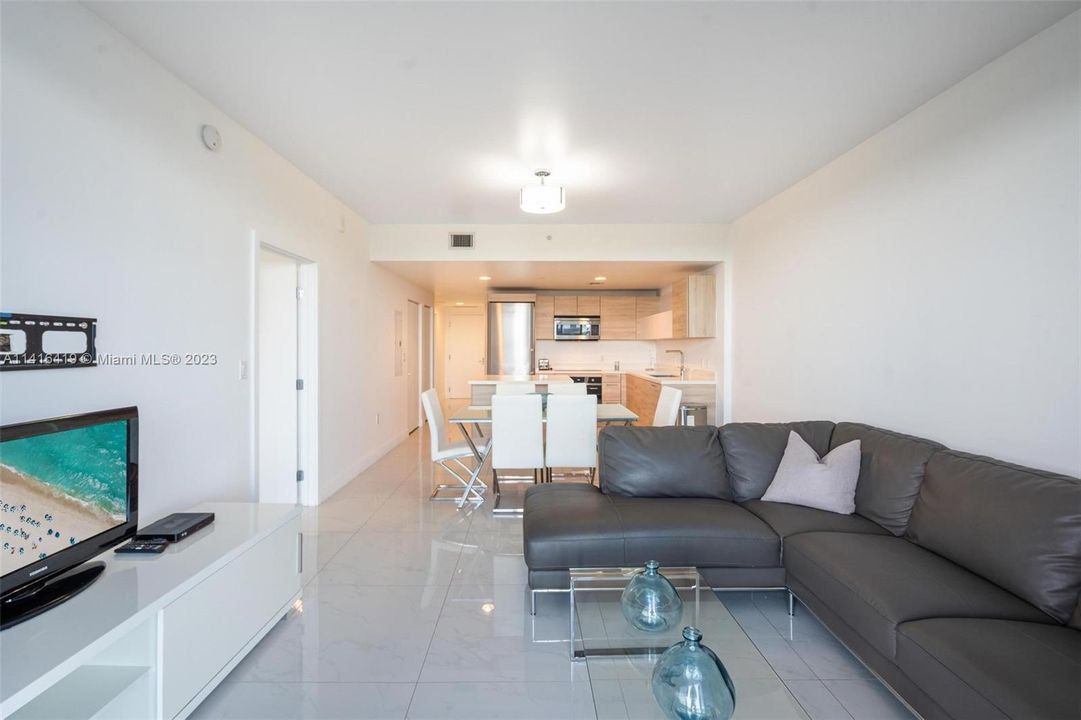 Recently Rented: $4,500 (2 beds, 2 baths, 1107 Square Feet)