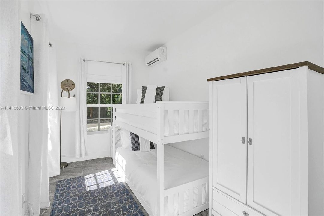 最近租的: $3,500 (3 贝兹, 1 浴室, 1210 平方英尺)