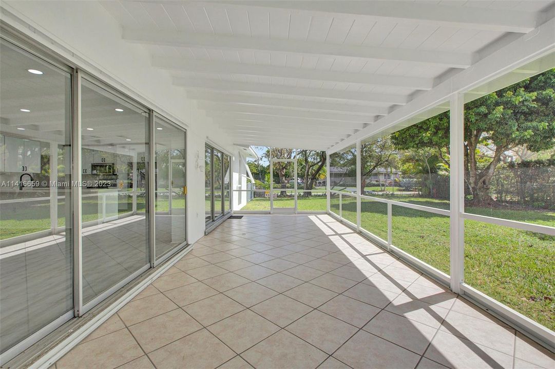 Recently Rented: $6,500 (3 beds, 2 baths, 1761 Square Feet)