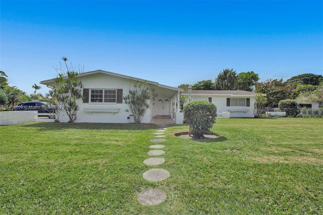 Recently Rented: $6,500 (3 beds, 2 baths, 1761 Square Feet)