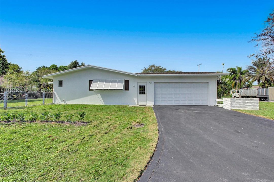 Recently Rented: $6,500 (3 beds, 2 baths, 1761 Square Feet)