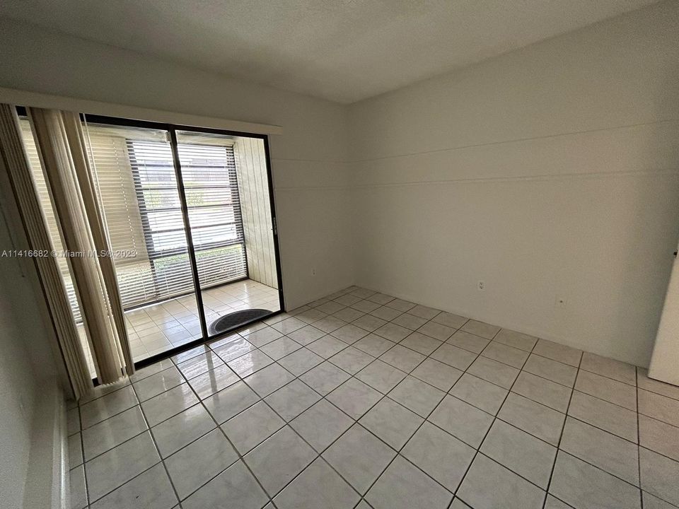 最近租的: $2,250 (2 贝兹, 1 浴室, 870 平方英尺)