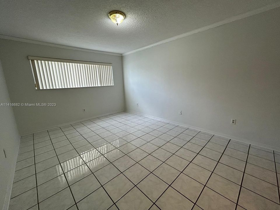 最近租的: $2,250 (2 贝兹, 1 浴室, 870 平方英尺)