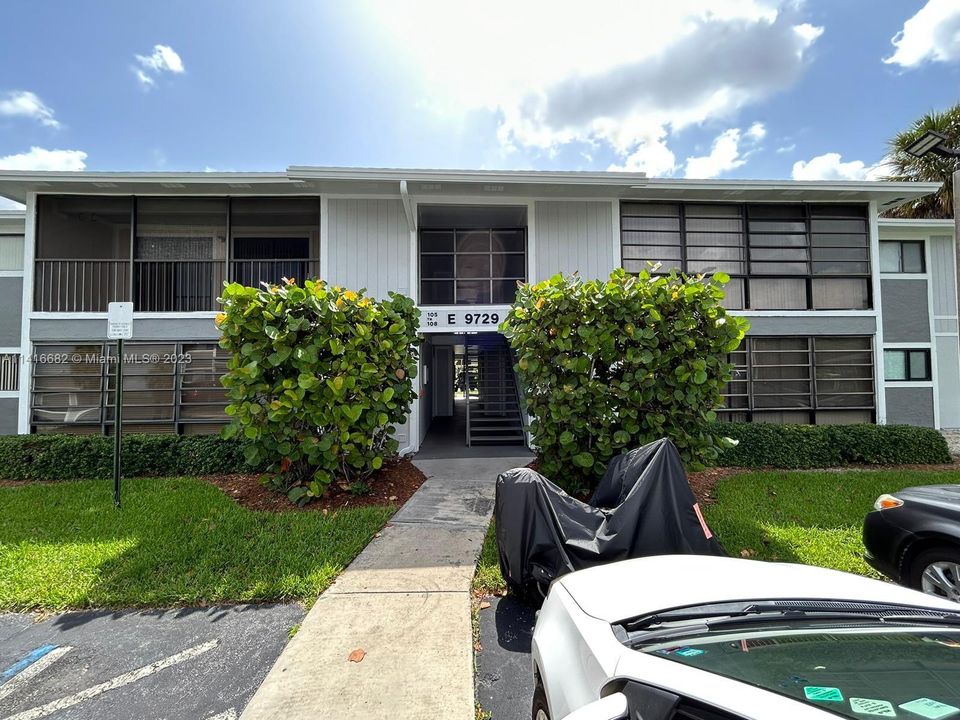 最近租的: $2,250 (2 贝兹, 1 浴室, 870 平方英尺)