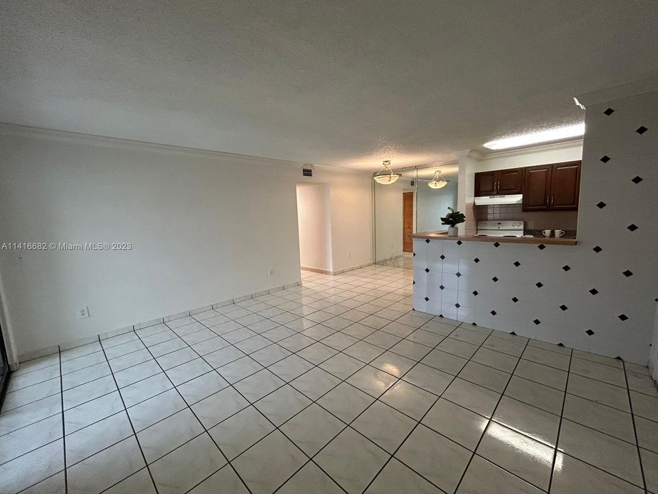 最近租的: $2,250 (2 贝兹, 1 浴室, 870 平方英尺)