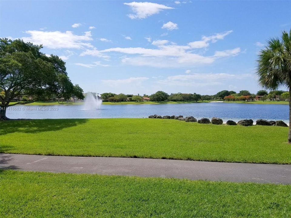 最近租的: $2,250 (2 贝兹, 1 浴室, 870 平方英尺)