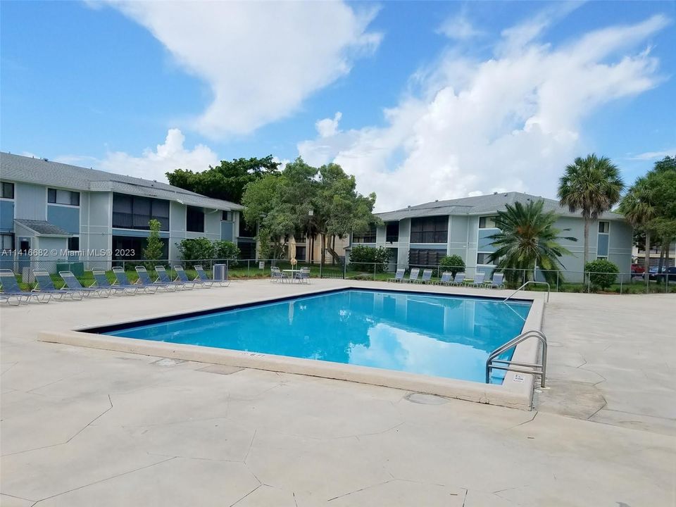 最近租的: $2,250 (2 贝兹, 1 浴室, 870 平方英尺)