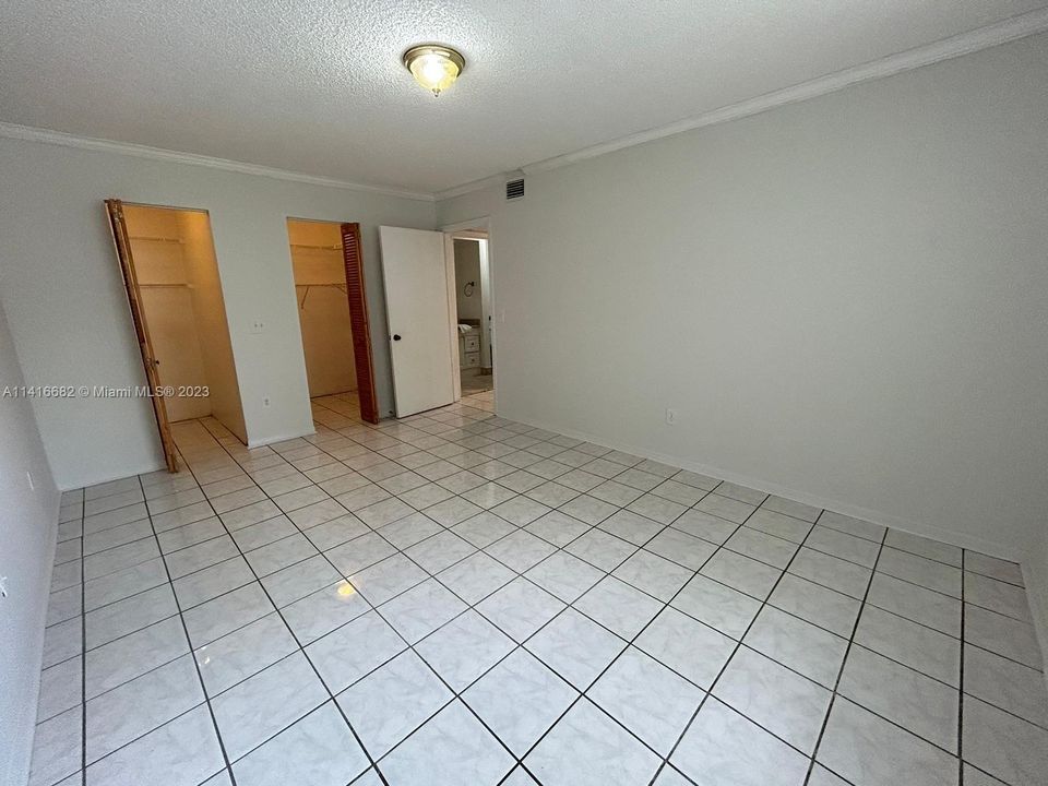 最近租的: $2,250 (2 贝兹, 1 浴室, 870 平方英尺)