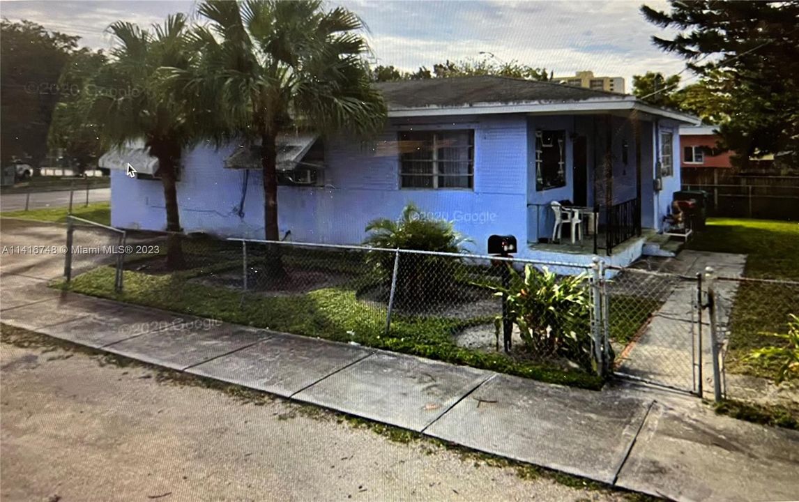 Recently Sold: $319,000 (3 beds, 1 baths, 1274 Square Feet)